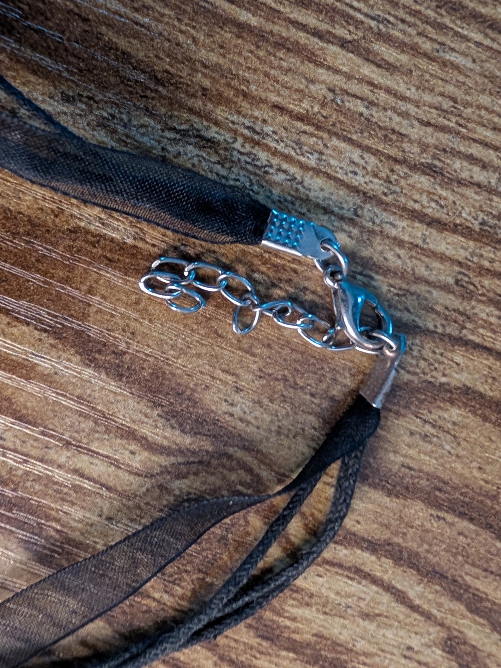 Black Floral Glass Heart Pendant Necklace - Picture 5 of 8